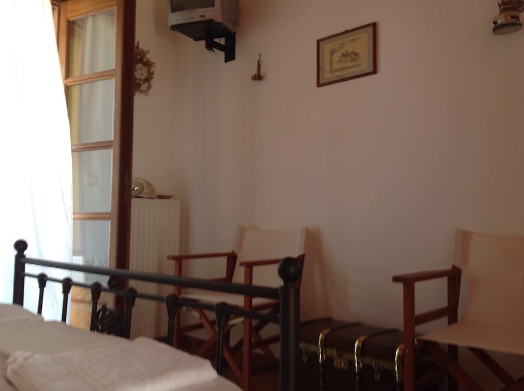 Alexandraki Rooms Poúlithra Zimmer foto
